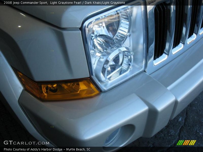 Light Graystone Pearl / Dark Khaki/Light Graystone 2008 Jeep Commander Sport