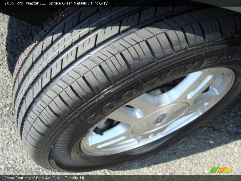 Spruce Green Metallic / Flint Grey 2006 Ford Freestar SEL