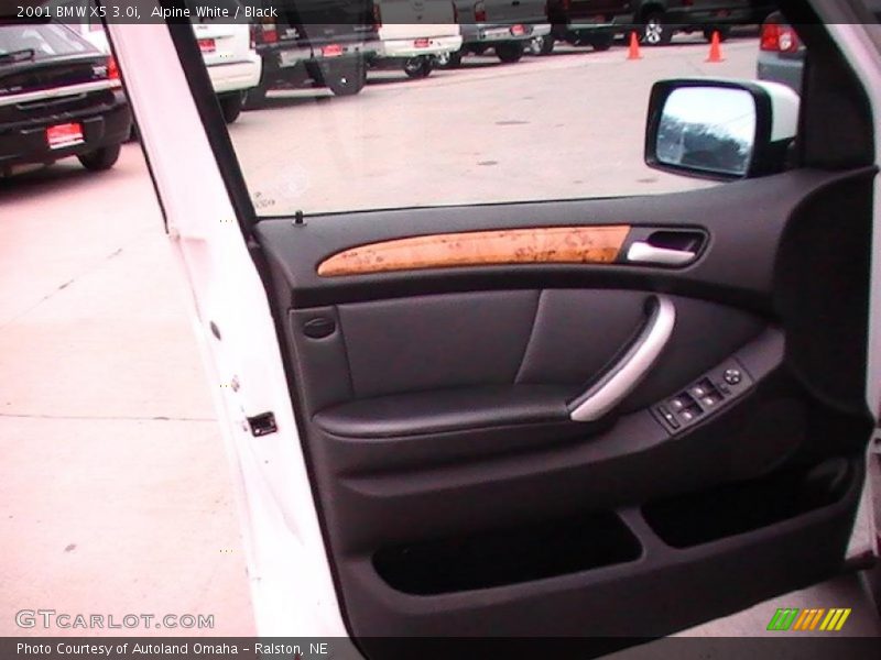 Alpine White / Black 2001 BMW X5 3.0i