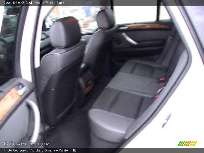 Alpine White / Black 2001 BMW X5 3.0i