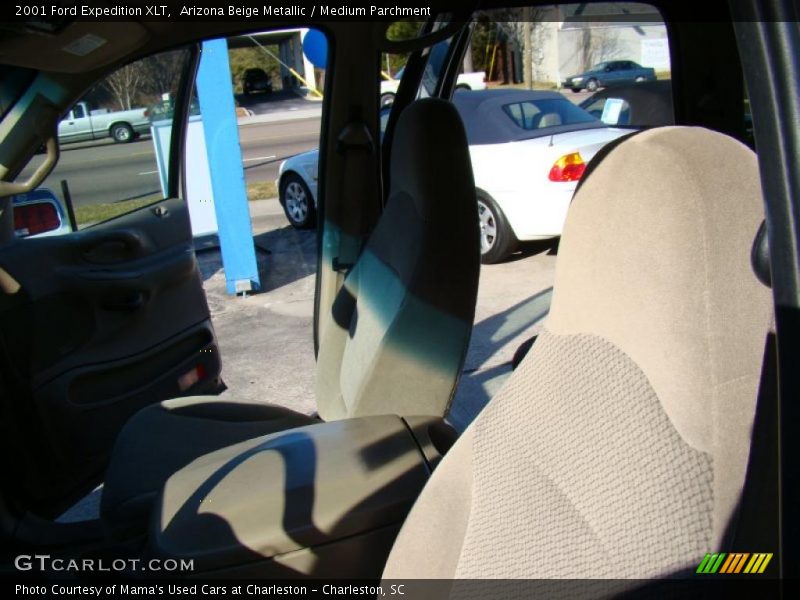 Arizona Beige Metallic / Medium Parchment 2001 Ford Expedition XLT