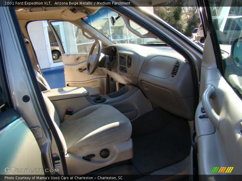 Arizona Beige Metallic / Medium Parchment 2001 Ford Expedition XLT