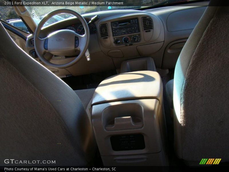 Arizona Beige Metallic / Medium Parchment 2001 Ford Expedition XLT