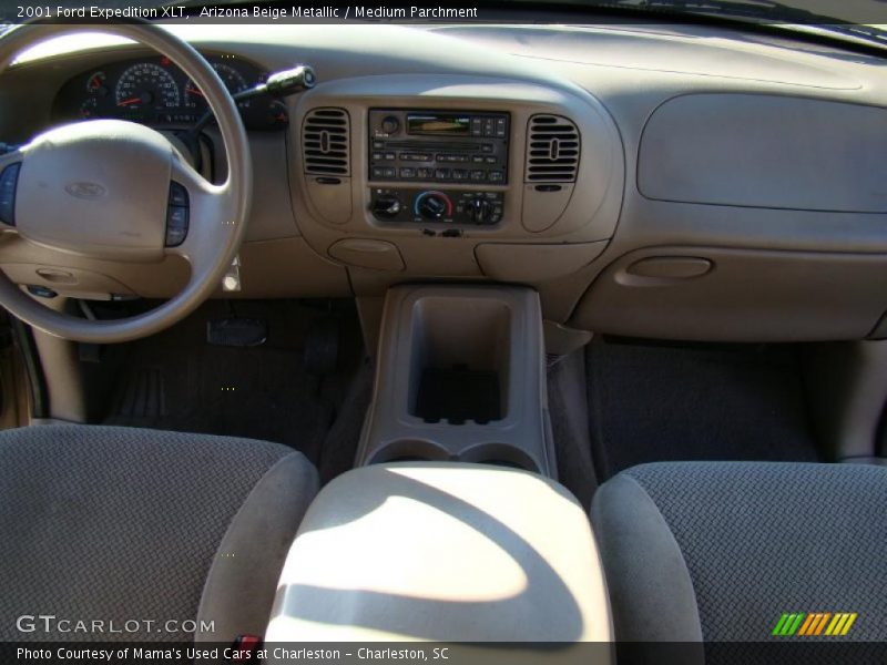 Arizona Beige Metallic / Medium Parchment 2001 Ford Expedition XLT