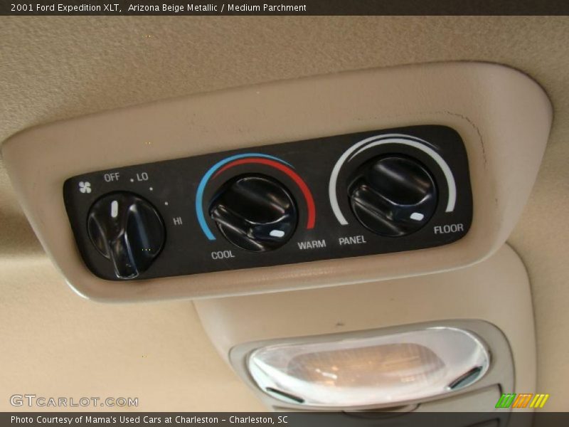 Arizona Beige Metallic / Medium Parchment 2001 Ford Expedition XLT