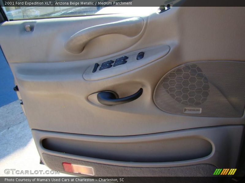 Arizona Beige Metallic / Medium Parchment 2001 Ford Expedition XLT