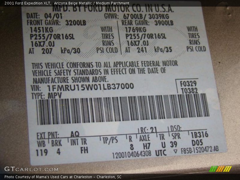 Arizona Beige Metallic / Medium Parchment 2001 Ford Expedition XLT
