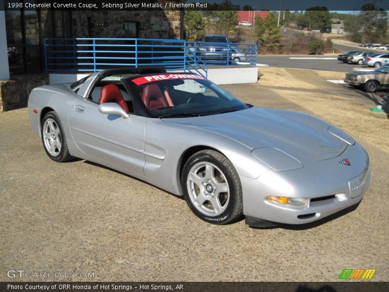Sebring Silver Metallic / Firethorn Red 1998 Chevrolet Corvette Coupe