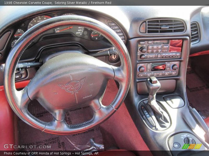 Sebring Silver Metallic / Firethorn Red 1998 Chevrolet Corvette Coupe