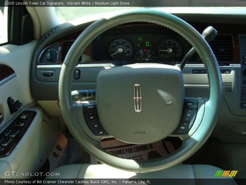 Vibrant White / Medium Light Stone 2006 Lincoln Town Car Signature