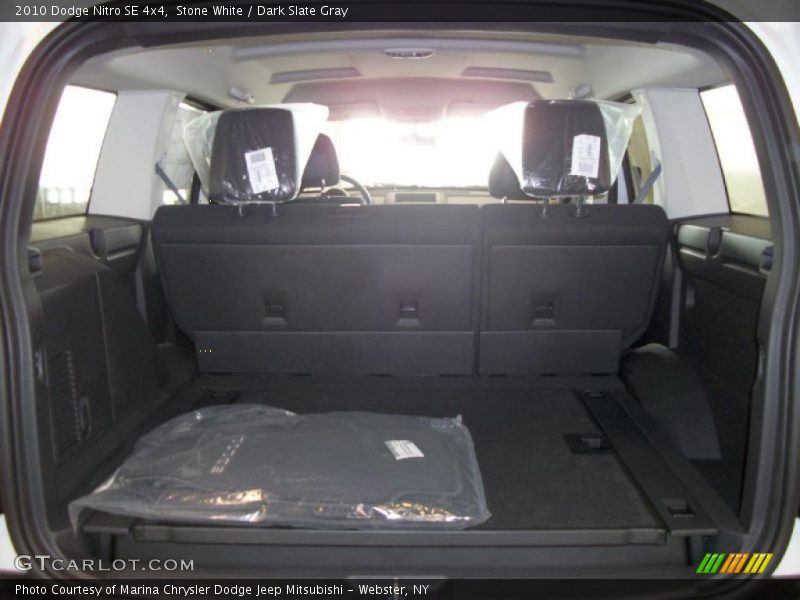 Stone White / Dark Slate Gray 2010 Dodge Nitro SE 4x4