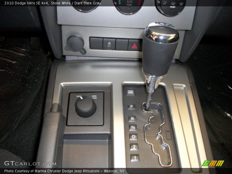 Stone White / Dark Slate Gray 2010 Dodge Nitro SE 4x4
