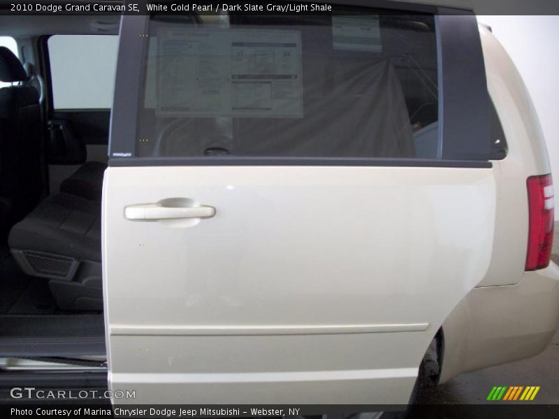 White Gold Pearl / Dark Slate Gray/Light Shale 2010 Dodge Grand Caravan SE