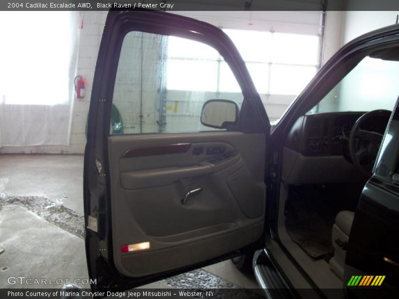 Black Raven / Pewter Gray 2004 Cadillac Escalade AWD