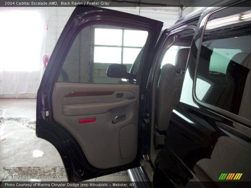 Black Raven / Pewter Gray 2004 Cadillac Escalade AWD