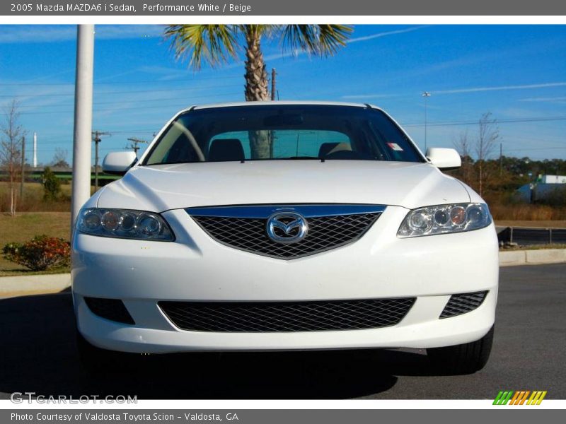 Performance White / Beige 2005 Mazda MAZDA6 i Sedan