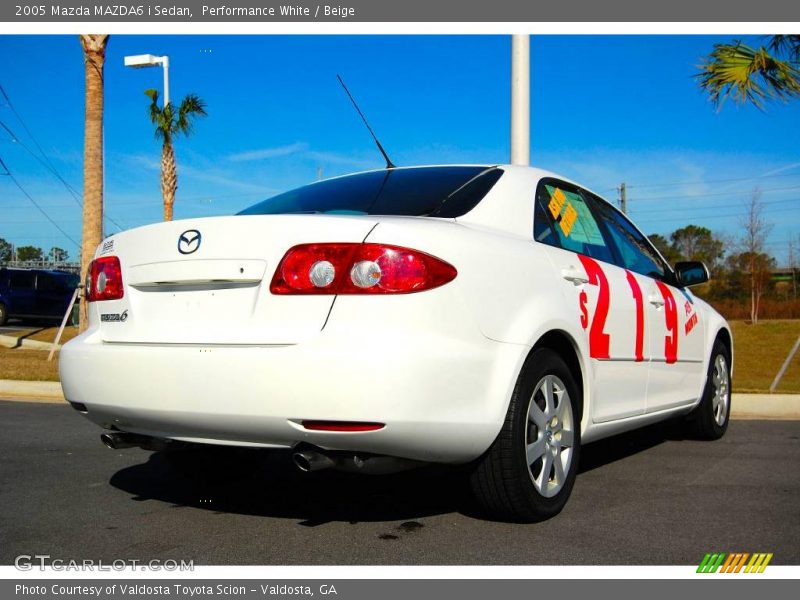 Performance White / Beige 2005 Mazda MAZDA6 i Sedan