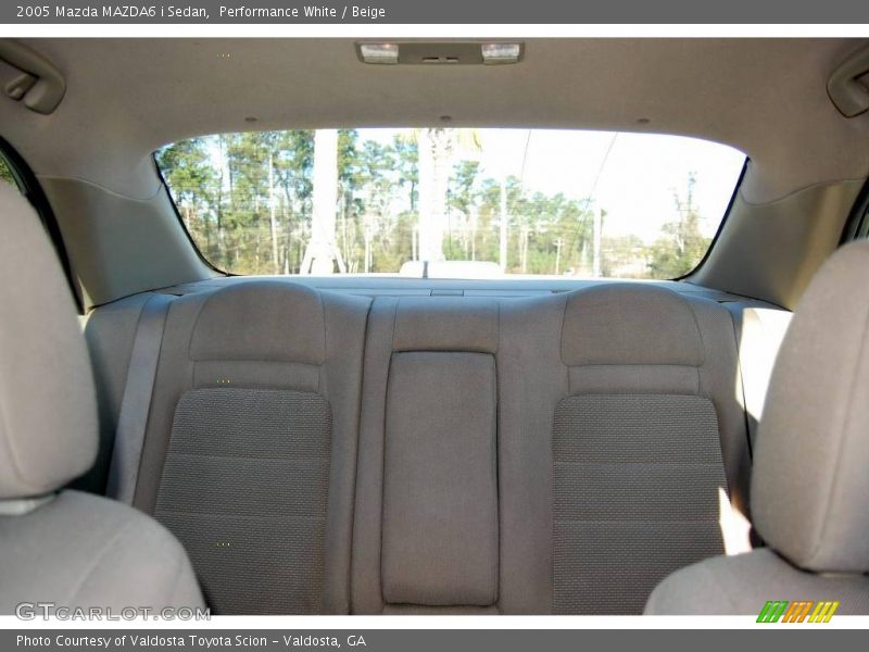 Performance White / Beige 2005 Mazda MAZDA6 i Sedan