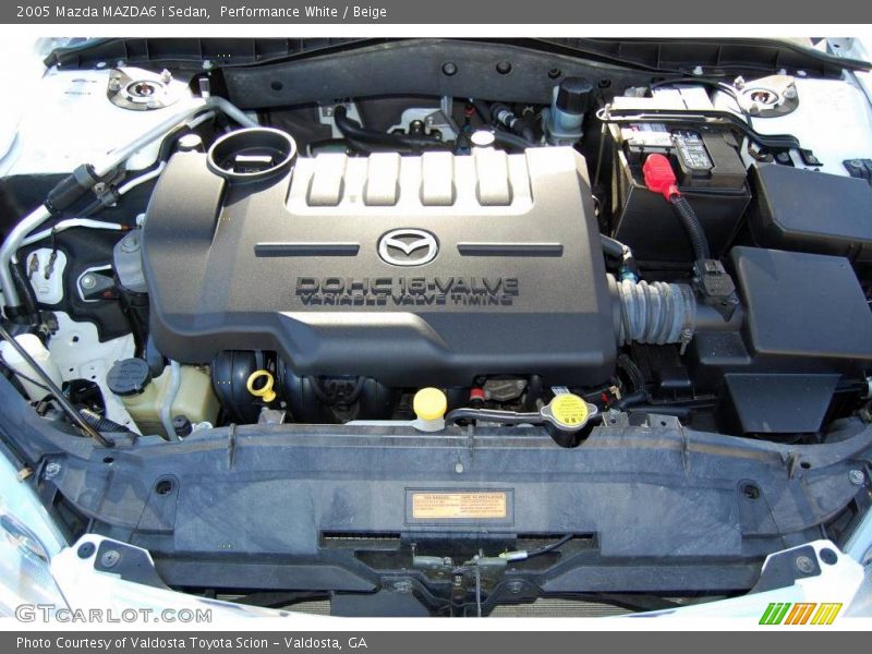 Performance White / Beige 2005 Mazda MAZDA6 i Sedan