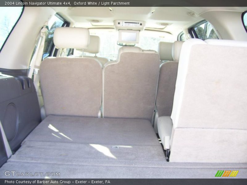 Oxford White / Light Parchment 2004 Lincoln Navigator Ultimate 4x4