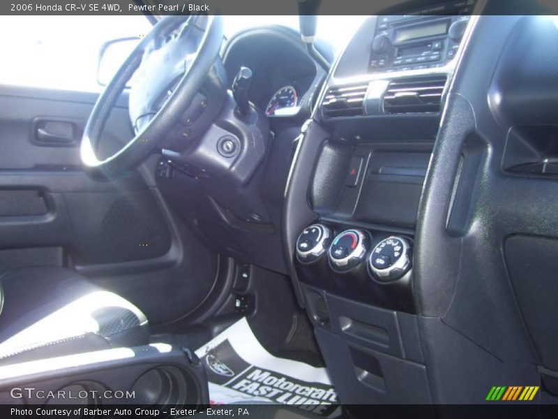 Pewter Pearl / Black 2006 Honda CR-V SE 4WD