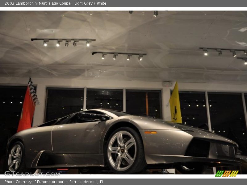 Light Grey / White 2003 Lamborghini Murcielago Coupe