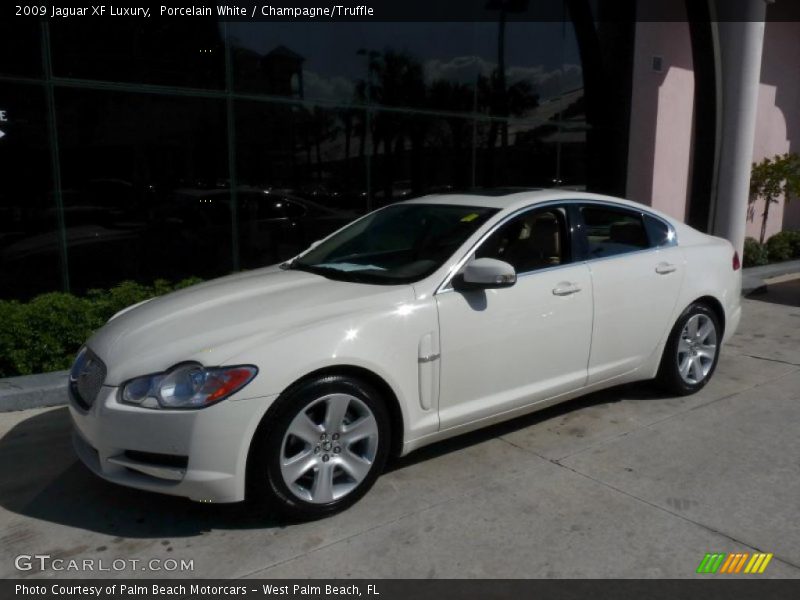 Porcelain White / Champagne/Truffle 2009 Jaguar XF Luxury