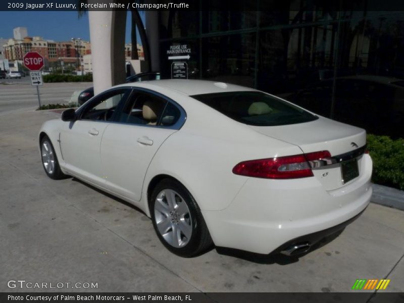 Porcelain White / Champagne/Truffle 2009 Jaguar XF Luxury