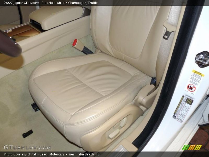 Porcelain White / Champagne/Truffle 2009 Jaguar XF Luxury