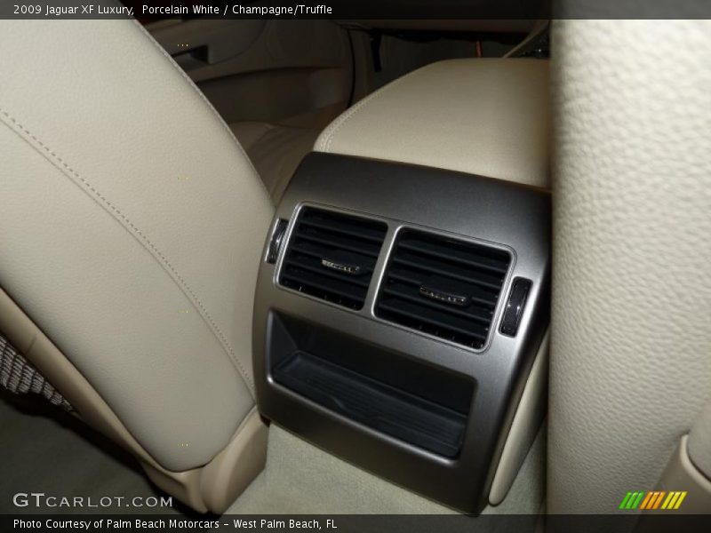 Porcelain White / Champagne/Truffle 2009 Jaguar XF Luxury
