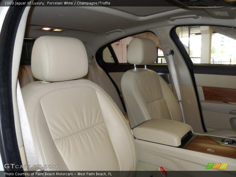 Porcelain White / Champagne/Truffle 2009 Jaguar XF Luxury