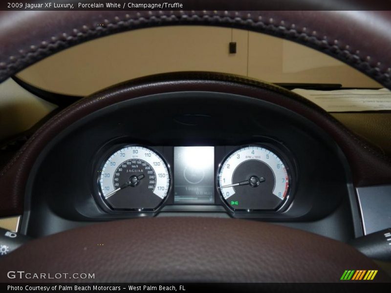 Porcelain White / Champagne/Truffle 2009 Jaguar XF Luxury