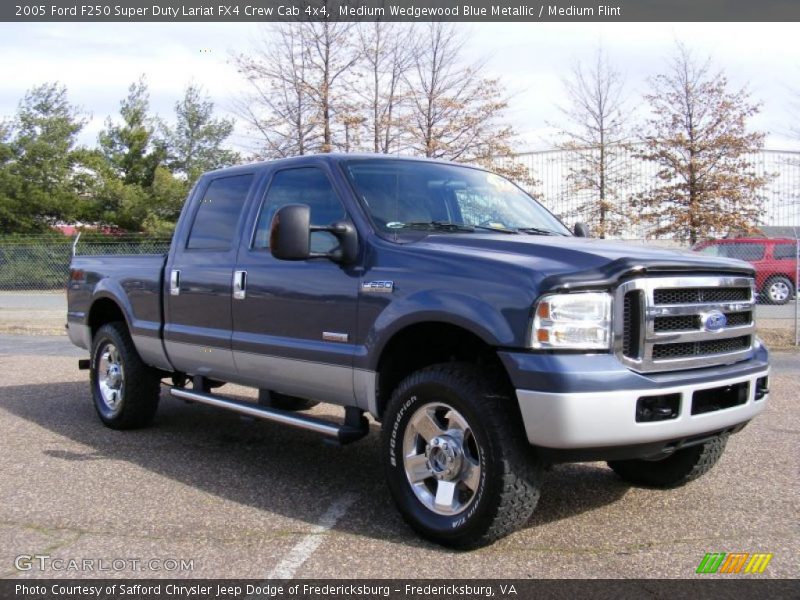Medium Wedgewood Blue Metallic / Medium Flint 2005 Ford F250 Super Duty Lariat FX4 Crew Cab 4x4