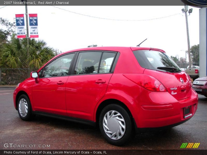 Red Alert / Charcoal 2007 Nissan Versa S