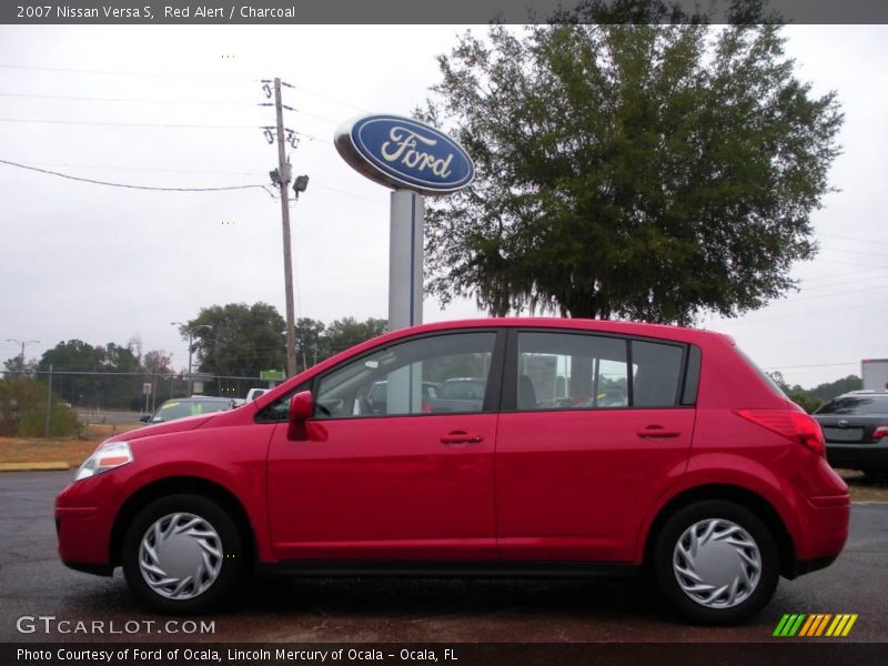 Red Alert / Charcoal 2007 Nissan Versa S