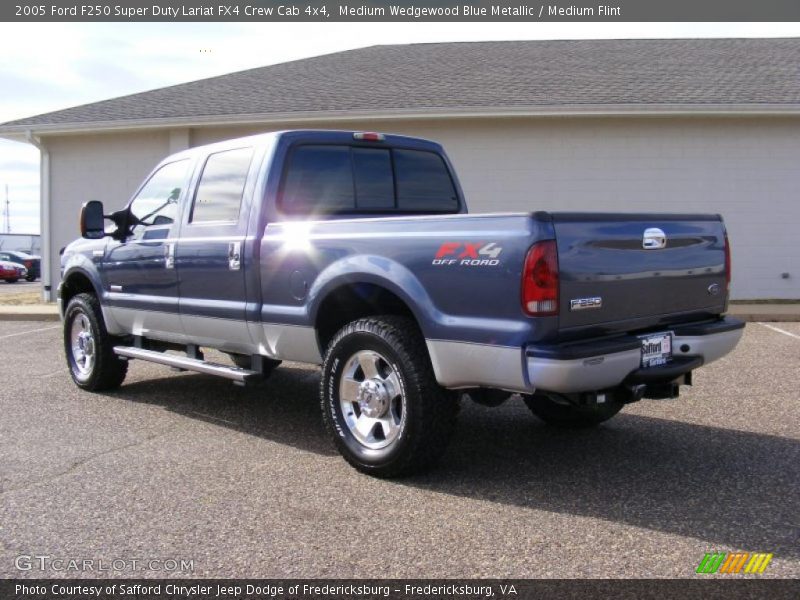 Medium Wedgewood Blue Metallic / Medium Flint 2005 Ford F250 Super Duty Lariat FX4 Crew Cab 4x4