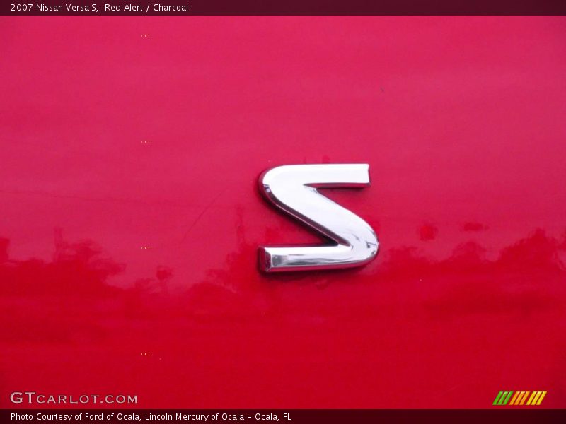 Red Alert / Charcoal 2007 Nissan Versa S