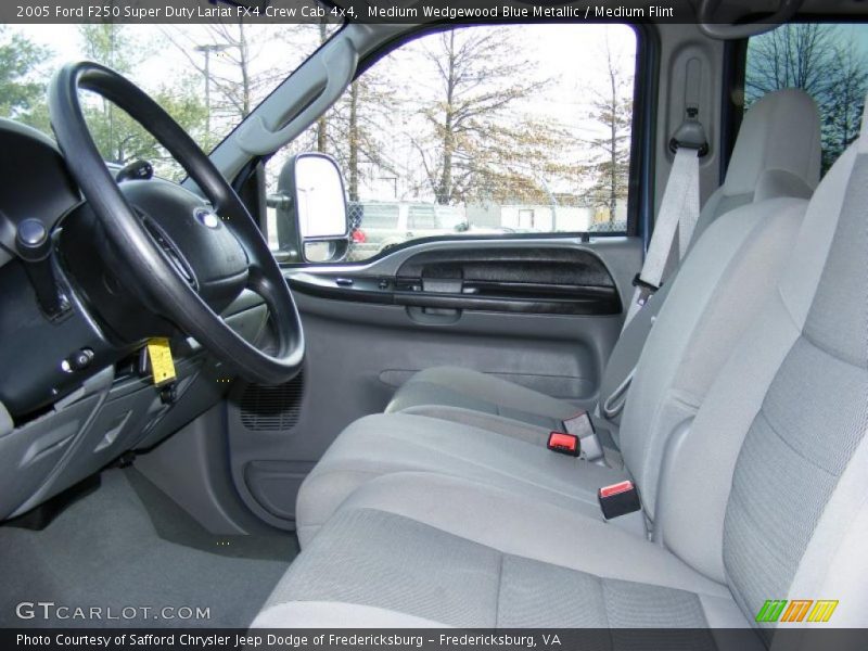 Medium Wedgewood Blue Metallic / Medium Flint 2005 Ford F250 Super Duty Lariat FX4 Crew Cab 4x4