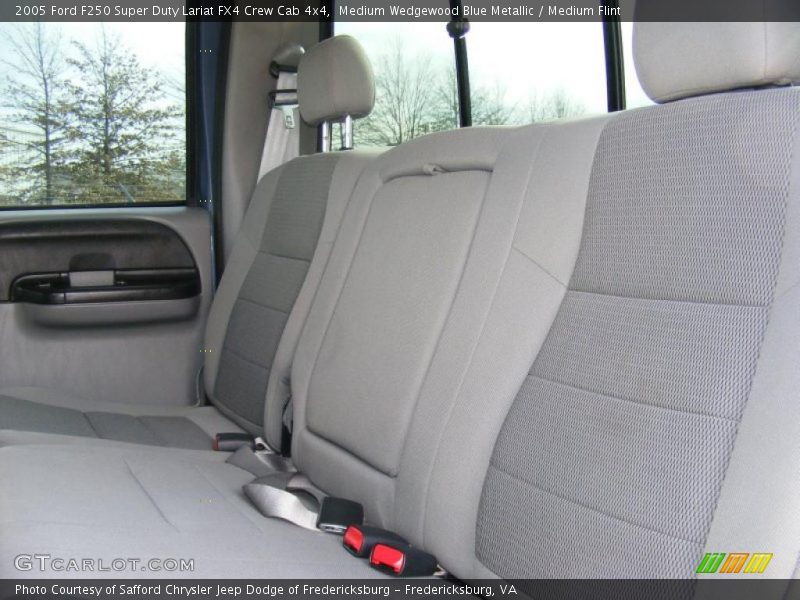 Medium Wedgewood Blue Metallic / Medium Flint 2005 Ford F250 Super Duty Lariat FX4 Crew Cab 4x4