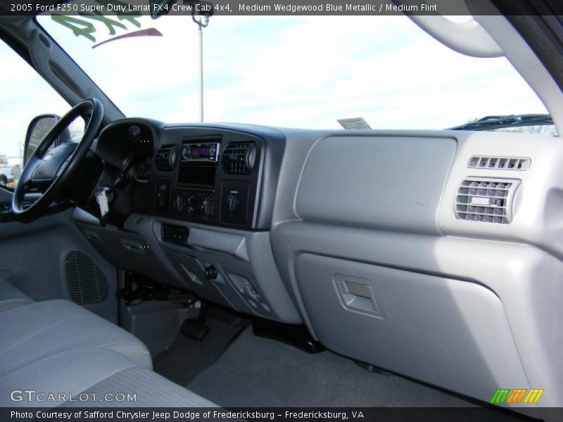 Medium Wedgewood Blue Metallic / Medium Flint 2005 Ford F250 Super Duty Lariat FX4 Crew Cab 4x4