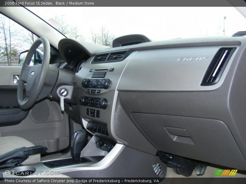 Black / Medium Stone 2008 Ford Focus SE Sedan