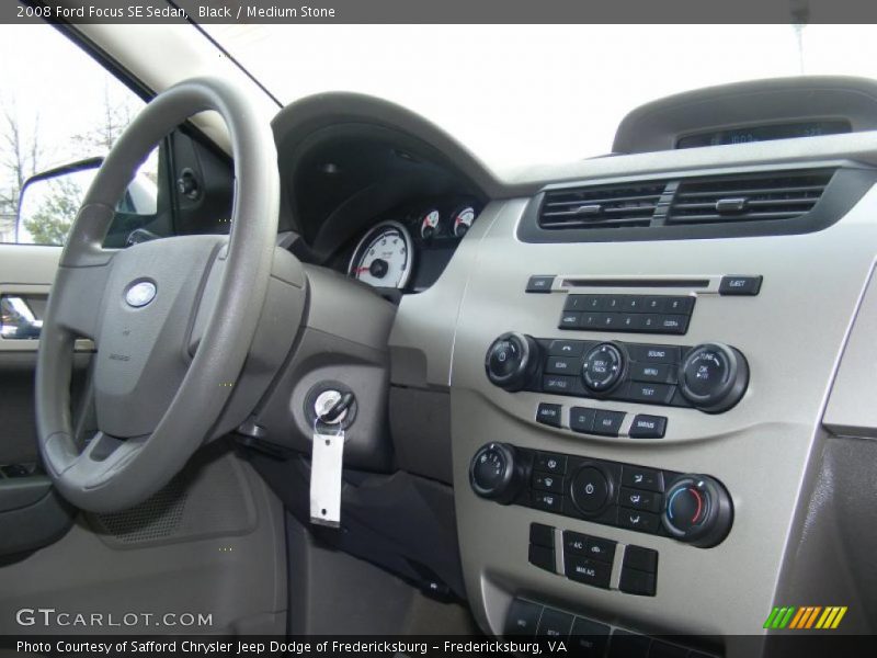 Black / Medium Stone 2008 Ford Focus SE Sedan