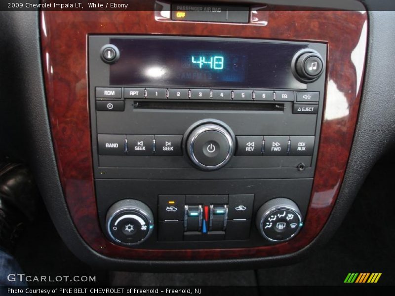 White / Ebony 2009 Chevrolet Impala LT
