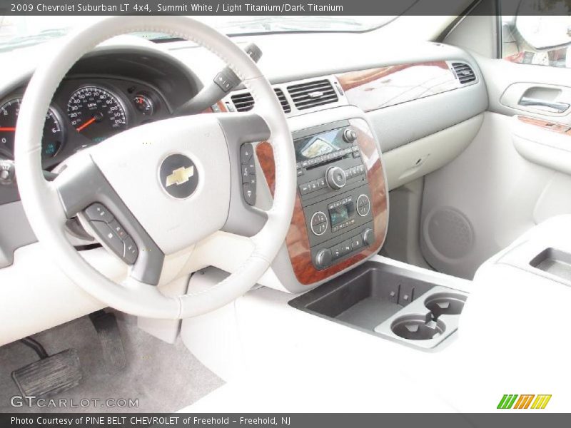 Summit White / Light Titanium/Dark Titanium 2009 Chevrolet Suburban LT 4x4