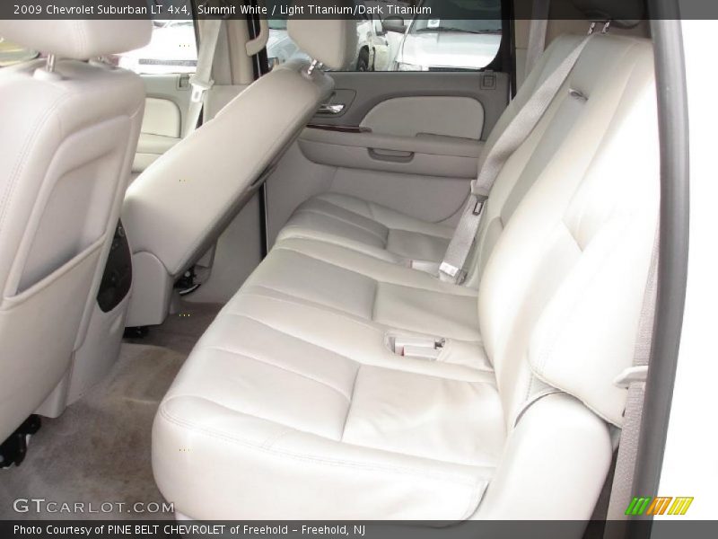 Summit White / Light Titanium/Dark Titanium 2009 Chevrolet Suburban LT 4x4