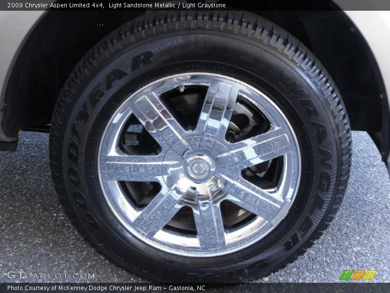 Light Sandstone Metallic / Light Graystone 2009 Chrysler Aspen Limited 4x4