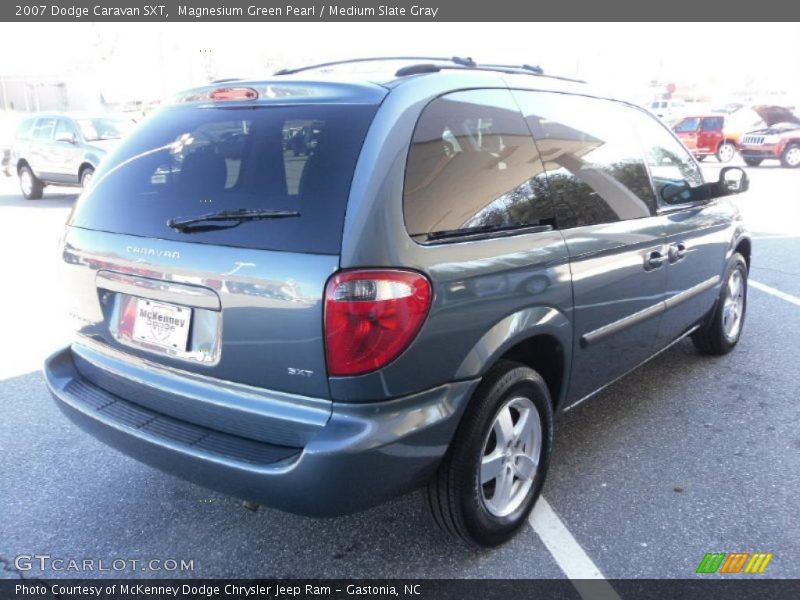 Magnesium Green Pearl / Medium Slate Gray 2007 Dodge Caravan SXT
