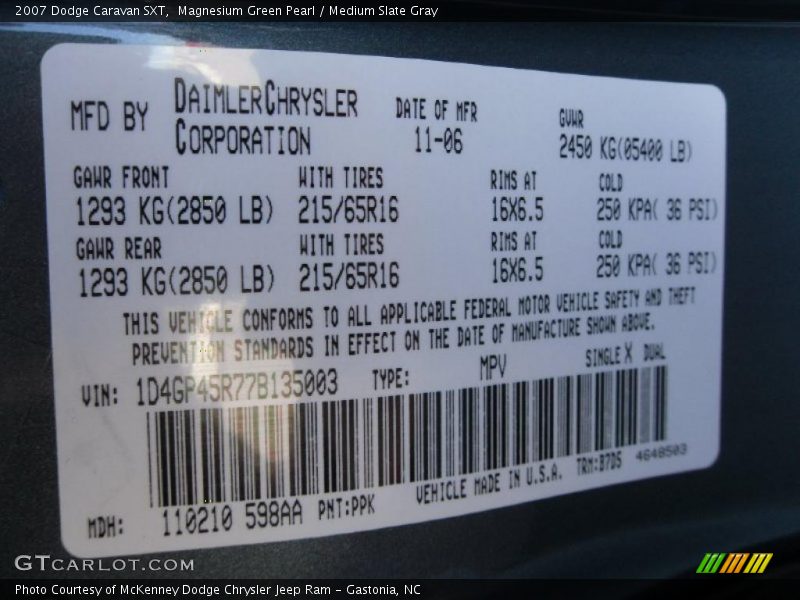 Magnesium Green Pearl / Medium Slate Gray 2007 Dodge Caravan SXT