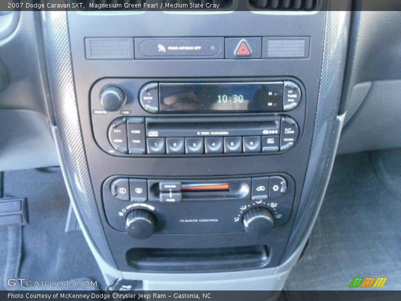 Magnesium Green Pearl / Medium Slate Gray 2007 Dodge Caravan SXT