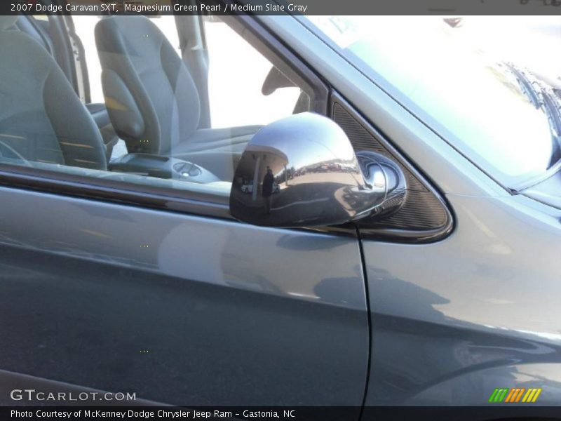Magnesium Green Pearl / Medium Slate Gray 2007 Dodge Caravan SXT